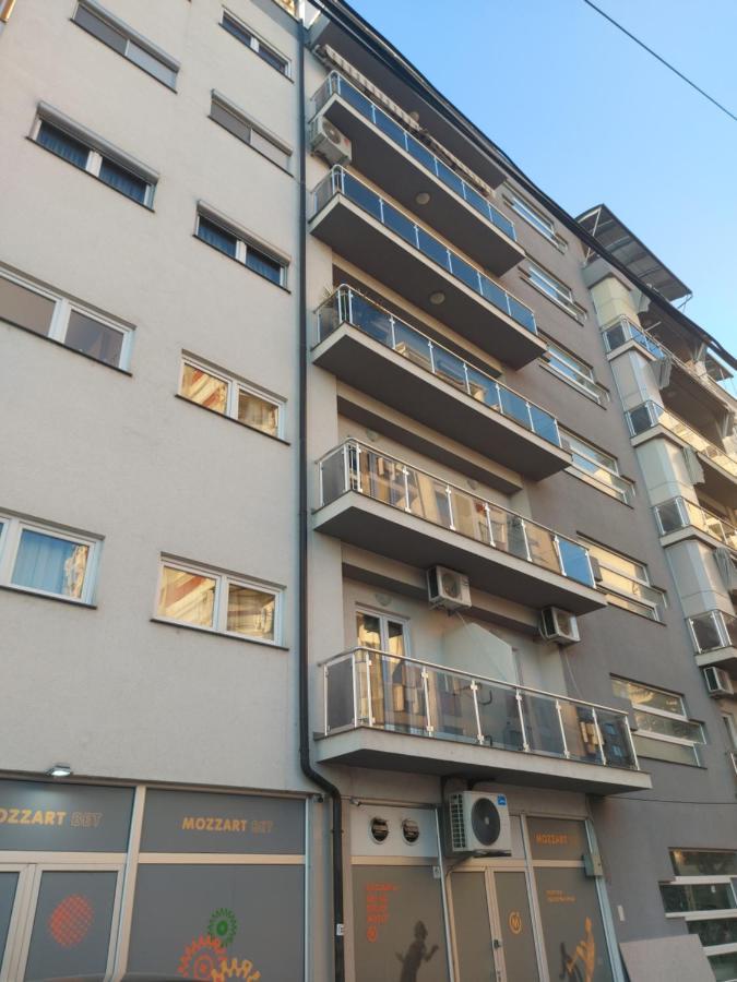 オフリド Art B Bed & Breakfast エクステリア 写真
