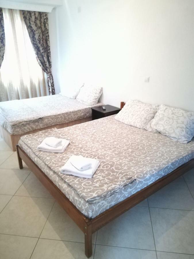オフリド Art B Bed & Breakfast エクステリア 写真